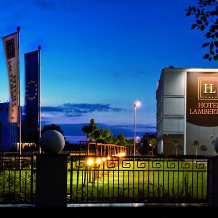 Hotel Lamberton Ołtarzew Eksteriør billede
