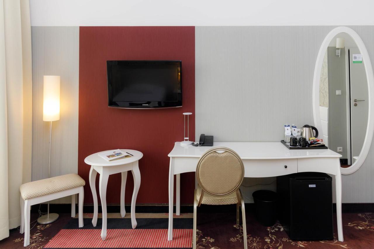 Hotel Lamberton Ołtarzew Eksteriør billede