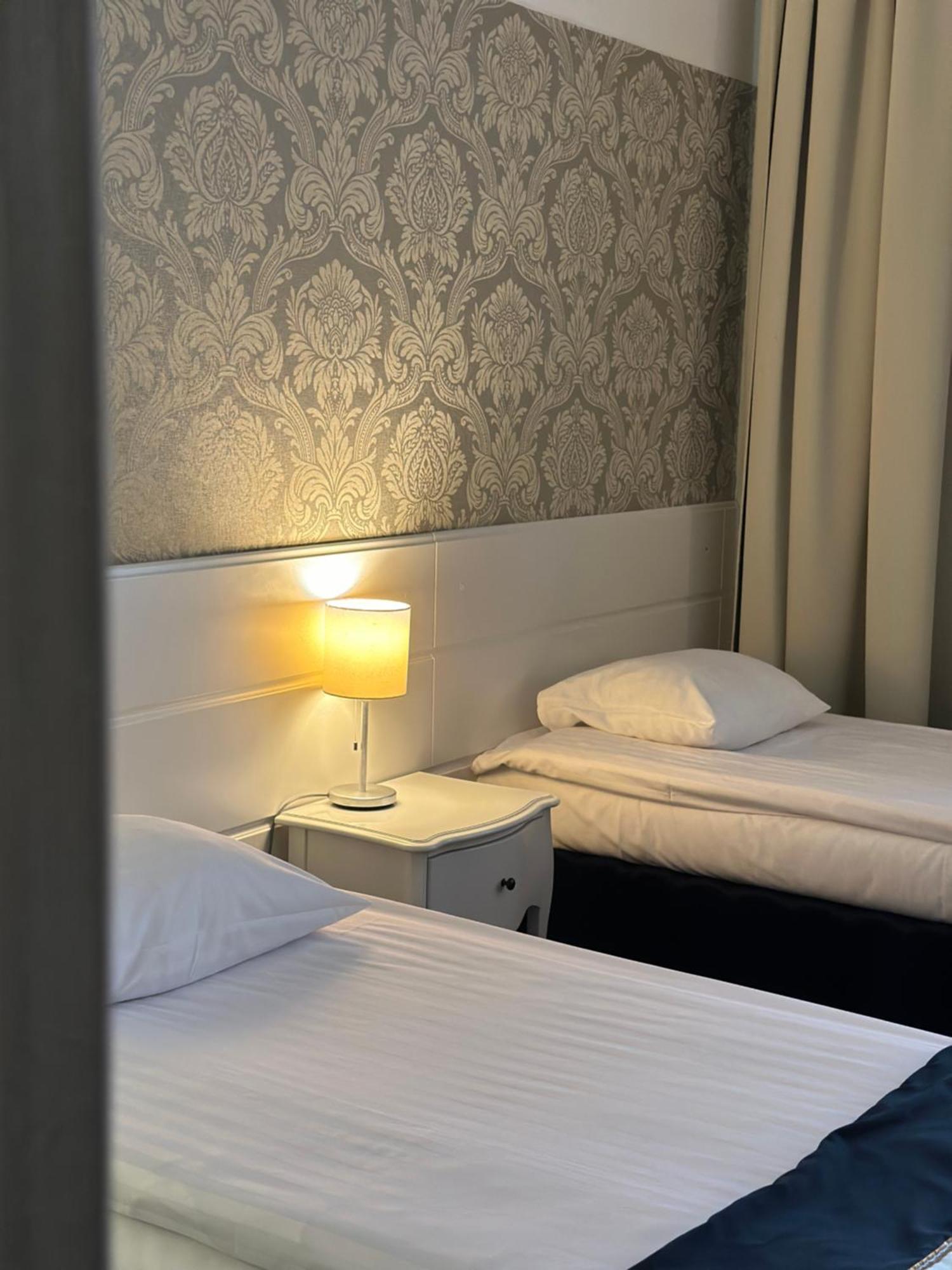 Hotel Lamberton Ołtarzew Eksteriør billede