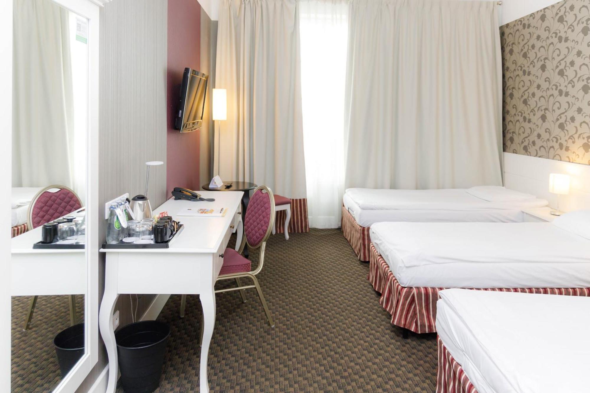 Hotel Lamberton Ołtarzew Eksteriør billede