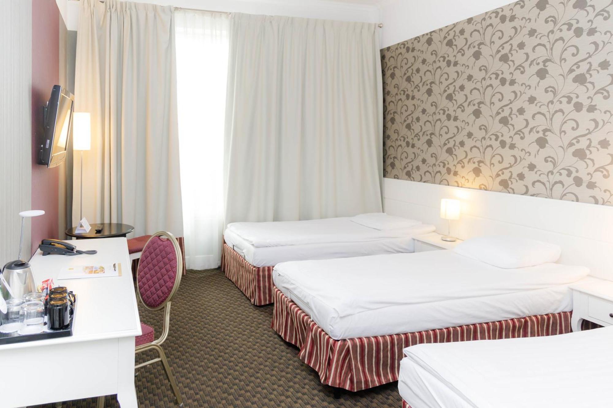 Hotel Lamberton Ołtarzew Eksteriør billede