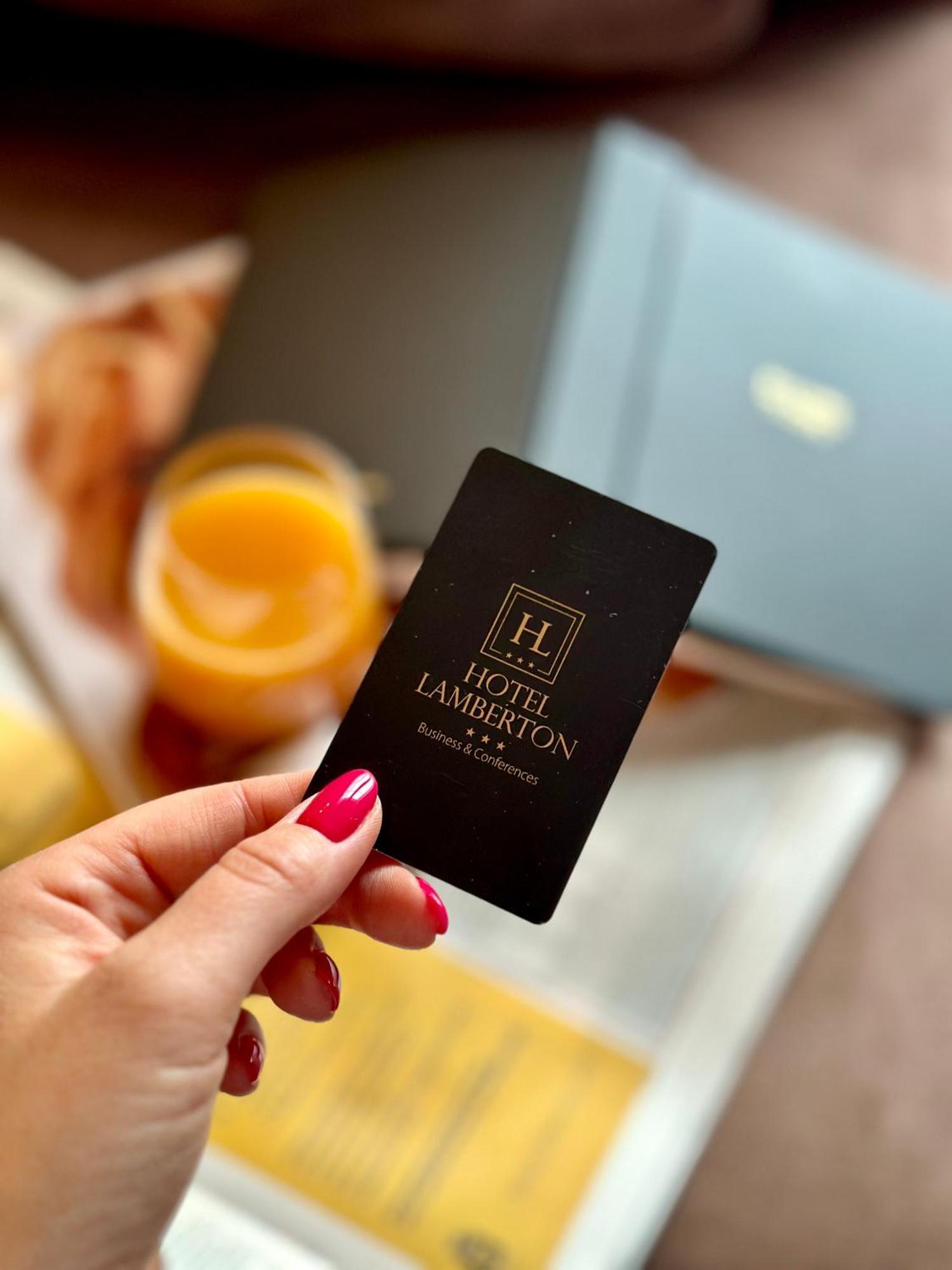 Hotel Lamberton Ołtarzew Eksteriør billede