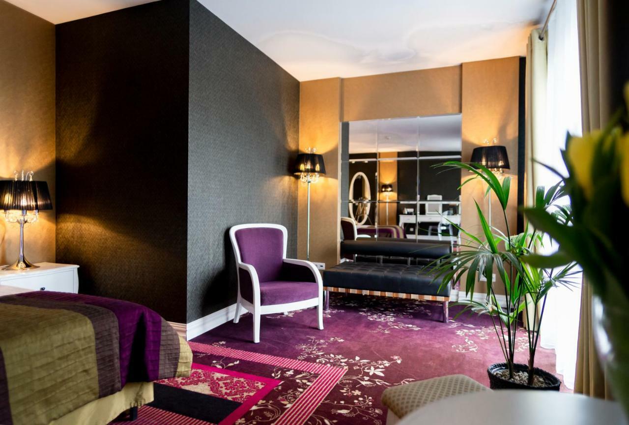 Hotel Lamberton Ołtarzew Eksteriør billede